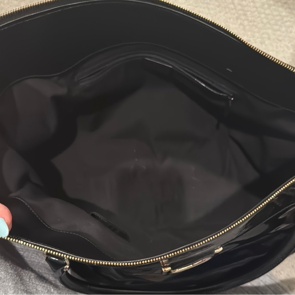 GUCCI "The Abbey" Black Patent Leather Large Abbey Hobo w/COA - Picture 12 of 14